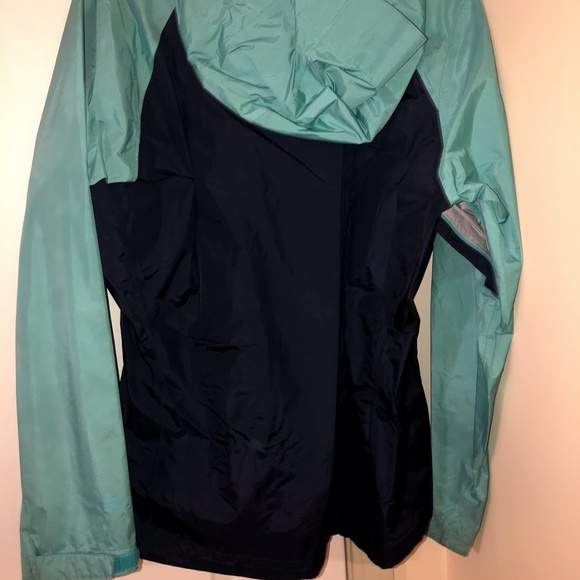 Patagonia Women's Torrentshell 3L Rain Jacket - Picture 5 of 5